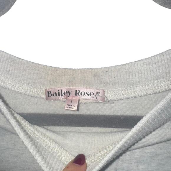 Grey bailey rose cropped sweatshirt - Picture 2 of 3